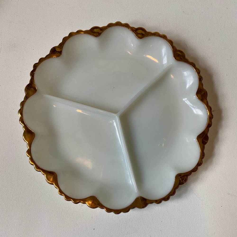 Vintage Milk Glass Plates (x3)